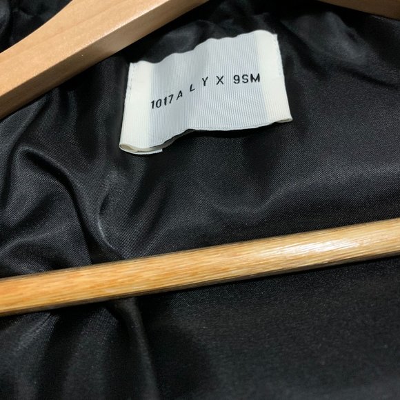 1017 ALYX 9SM Black Down Classic Bondage Puffer size Small - Picture 9 of 10